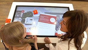 interactive-touchscreen-retail-pos-vodafone-touch-table-06.jpg